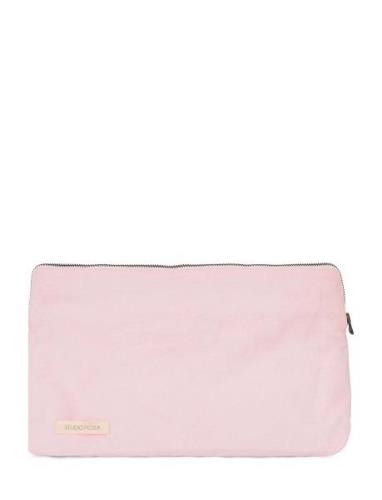 Celia Toiletry Bag Necessär Pink STUDIO FEDER