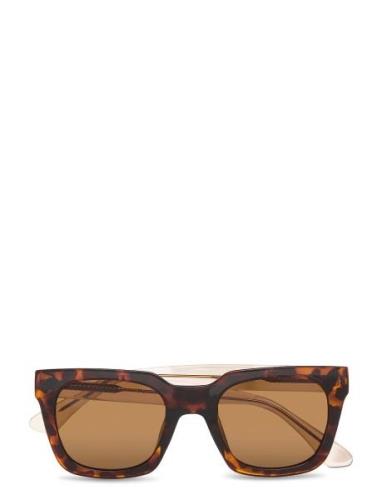 Nancy Accessories Sunglasses D-frame- Wayfarer Sunglasses Brown A.Kjær...