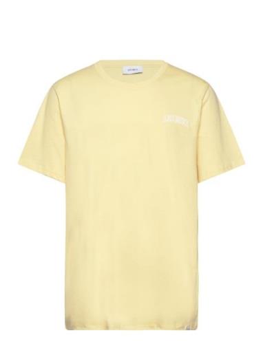 Blake T-Shirt Tops T-shirts Short-sleeved Yellow Les Deux