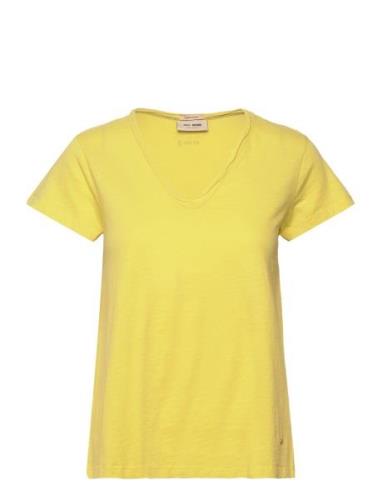 Mmtulli V-Ss Basic Tee Tops T-shirts & Tops Short-sleeved Yellow MOS M...