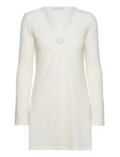 Textured Dress With Hoop Detail Kort Klänning Cream Mango