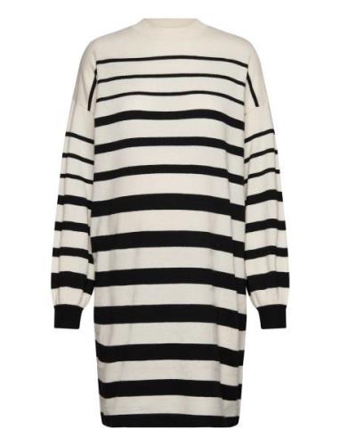 Vmmrain Ls O-Neck Blk Dress Ent Knälång Klänning Multi/patterned Vero ...