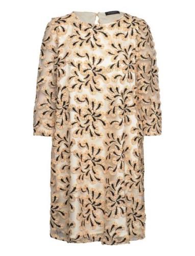 Bouvardiabbchista Dress Knälång Klänning Beige Bruuns Bazaar