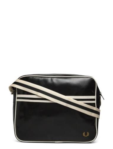 Classic Shoulder Bag Axelväska Väska Black Fred Perry